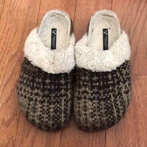 American Eagle Slippers